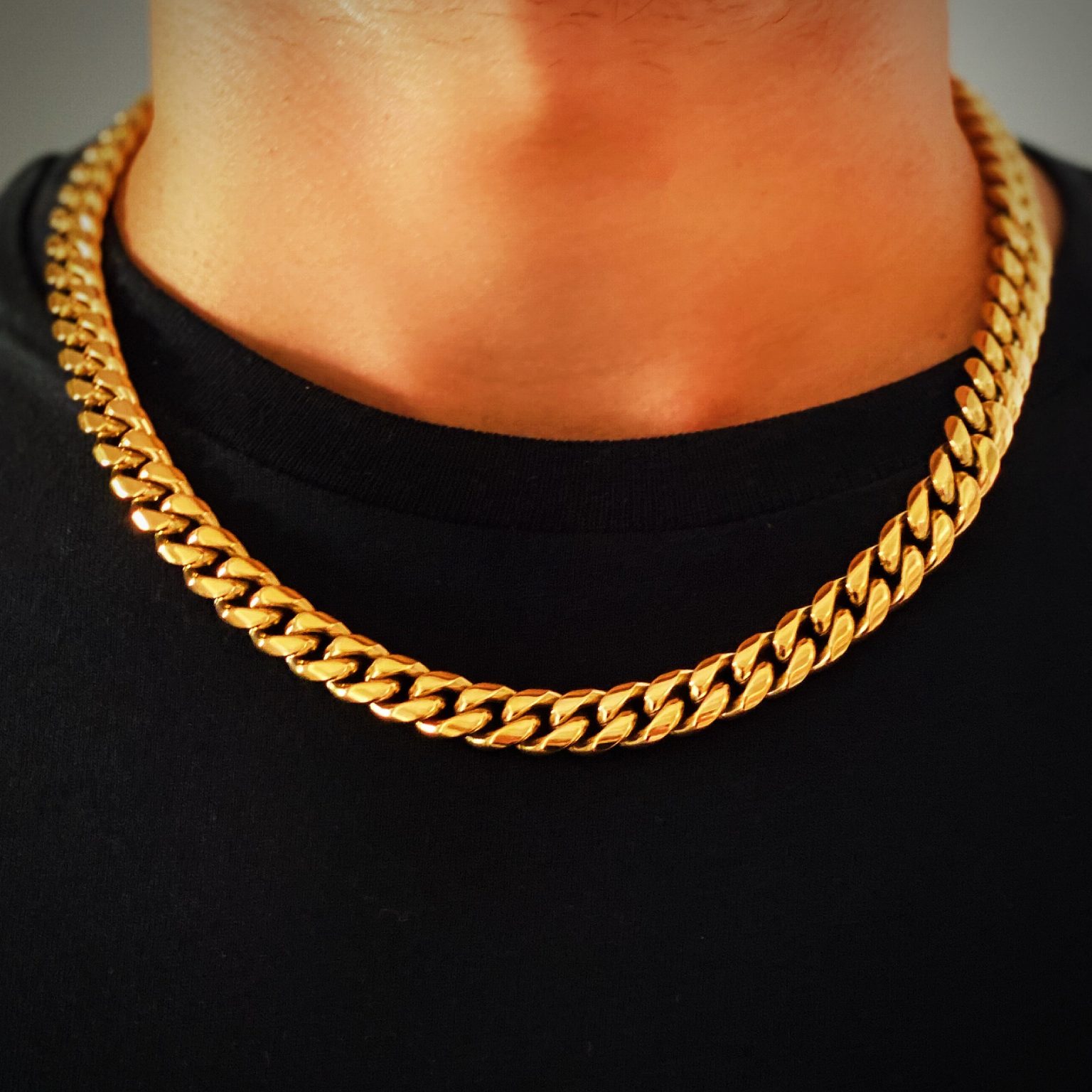 Mens Gold Cuban Chain | 10mm Width | Alfred & Co. London